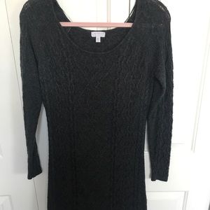 A pea in the Pod Gray Knit wide shoulder sweater